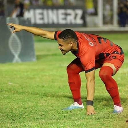 Vitor Roque, do Athletico, comemora gol sobre o Cascavel, pela final do Campeonato Paranaense - Divulgação/athletico.com.br