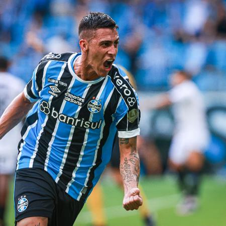 Pavón comemora gol do Grêmio contra o Santa Cruz-RS pelo Campeonato Gaúcho 2024
