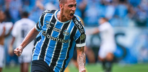 Pavón estreia com gol e Grêmio assume liderança no Gaúcho.