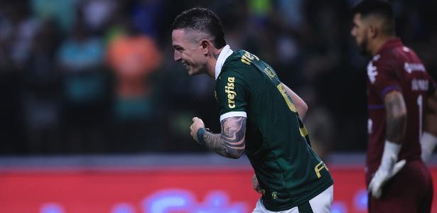 Aníbal brilha e Flaco se destaca em vitória sobre Abel: superação e determinação.
