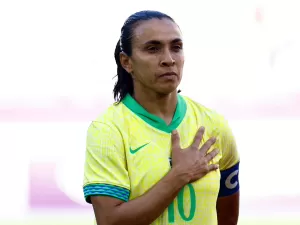 Marta na função de Messi dá esperança ao Brasil em estreia contra Nigéria