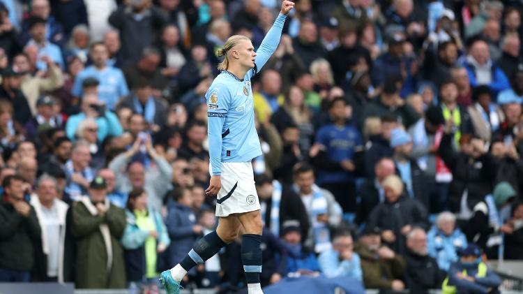 Haaland, do Manchester City, em jogo contra o Arsenal pelo Inglês