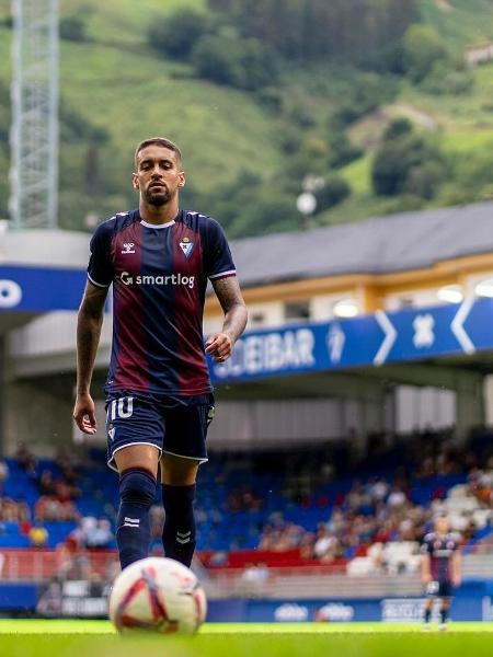 Matheus Pereira, meio-campista do Eibar, da Espanha