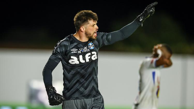Tiago Volpi, goleiro do Grêmio, contra o São Raimundo pela Copa do Brasil Tiago Volpi, goleiro do Grêmio, contra o São Raimundo pela Copa do Brasil