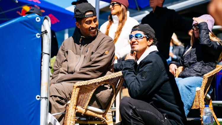 Lesionado, Gabriel Medina foi a Portugal acompanhar o amigo Miguel Pupo na etapa de Peniche Lesionado, Gabriel Medina foi a Portugal acompanhar o amigo Miguel Pupo na etapa de Peniche