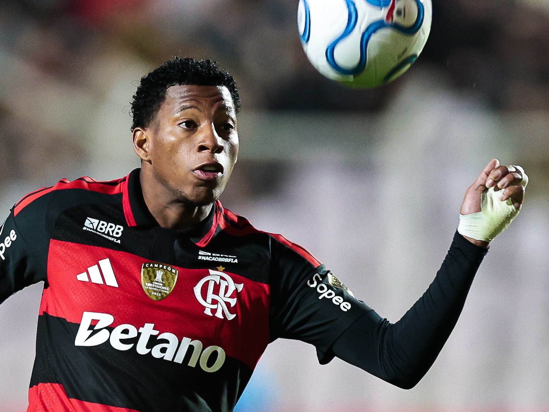 Flamengo tem Léo Pereira e Plata contra Chapecoense; veja a escalação