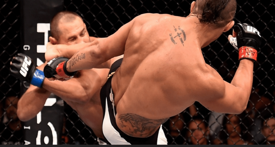 Vitor Belfort nocauteia Dan Henderson - Buda Mendes/Zuffa LLC/Getty Images