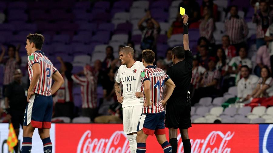 Bamlak Tessema Weyesa durante o duelo Kashima Antlers e Chivas Guadalajara pelo Mundial de Clubes - Giuseppe CACACE/AFP