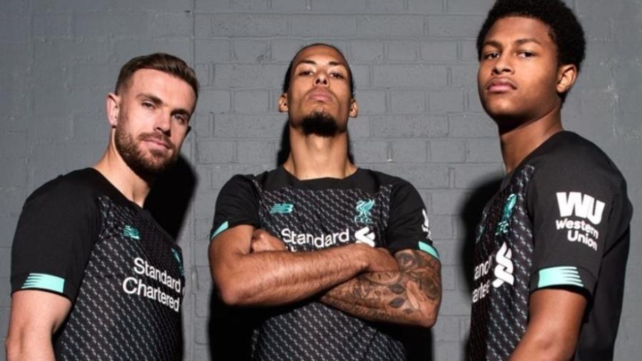Liverpool estreará novo uniforme já neste domingo - Divulgação/Liverpool