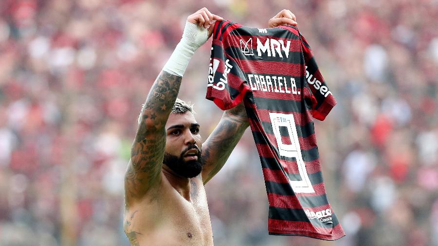 Sucesso em 2019, camisas do Flamengo se esgotaram em diversas lojas. Adidas ainda discute o que fazer diante da demanda - Pilar Olivares/Reuters