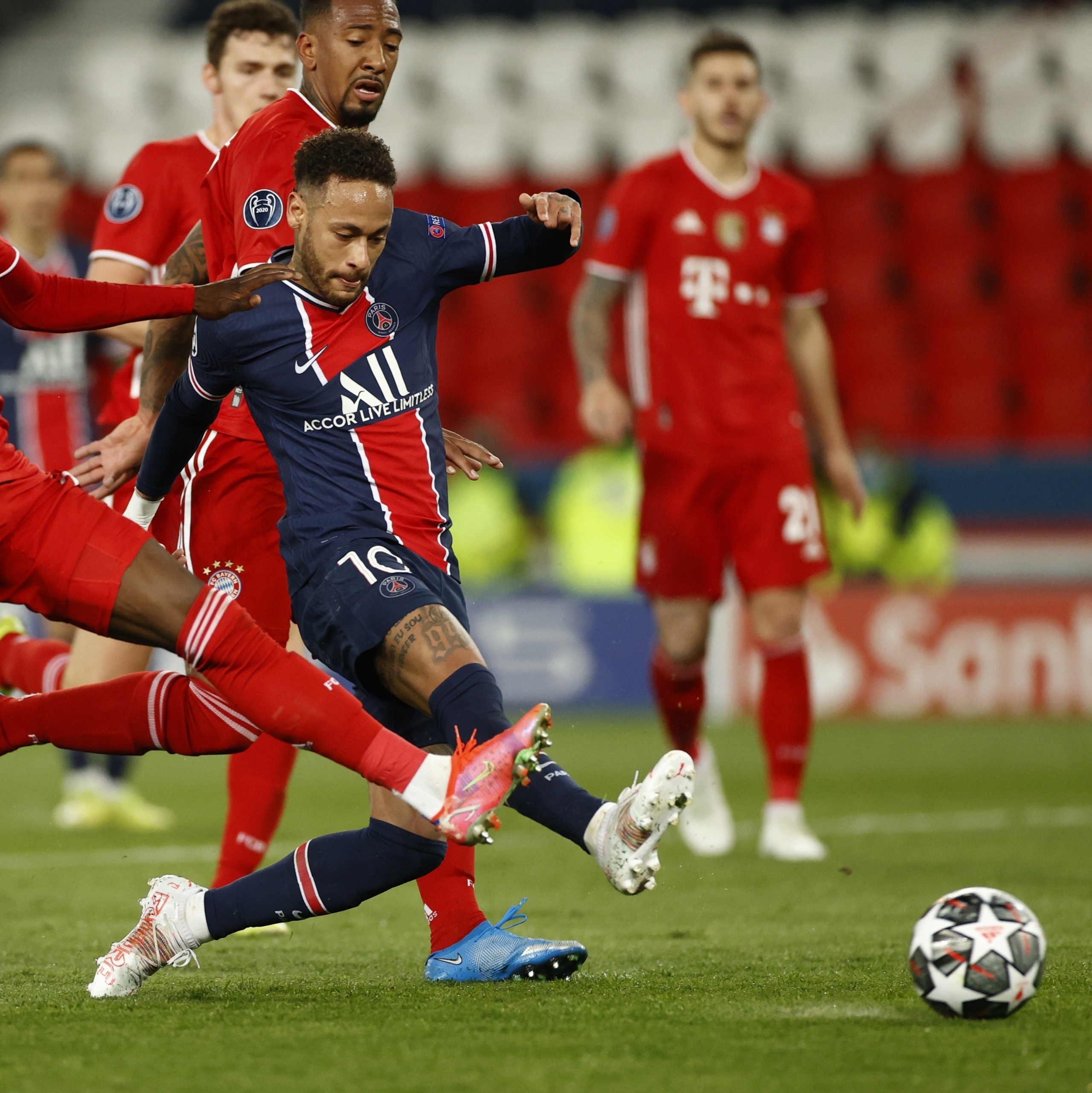 Estrela do PSG pode ficar fora do jogo diante do Bayern na