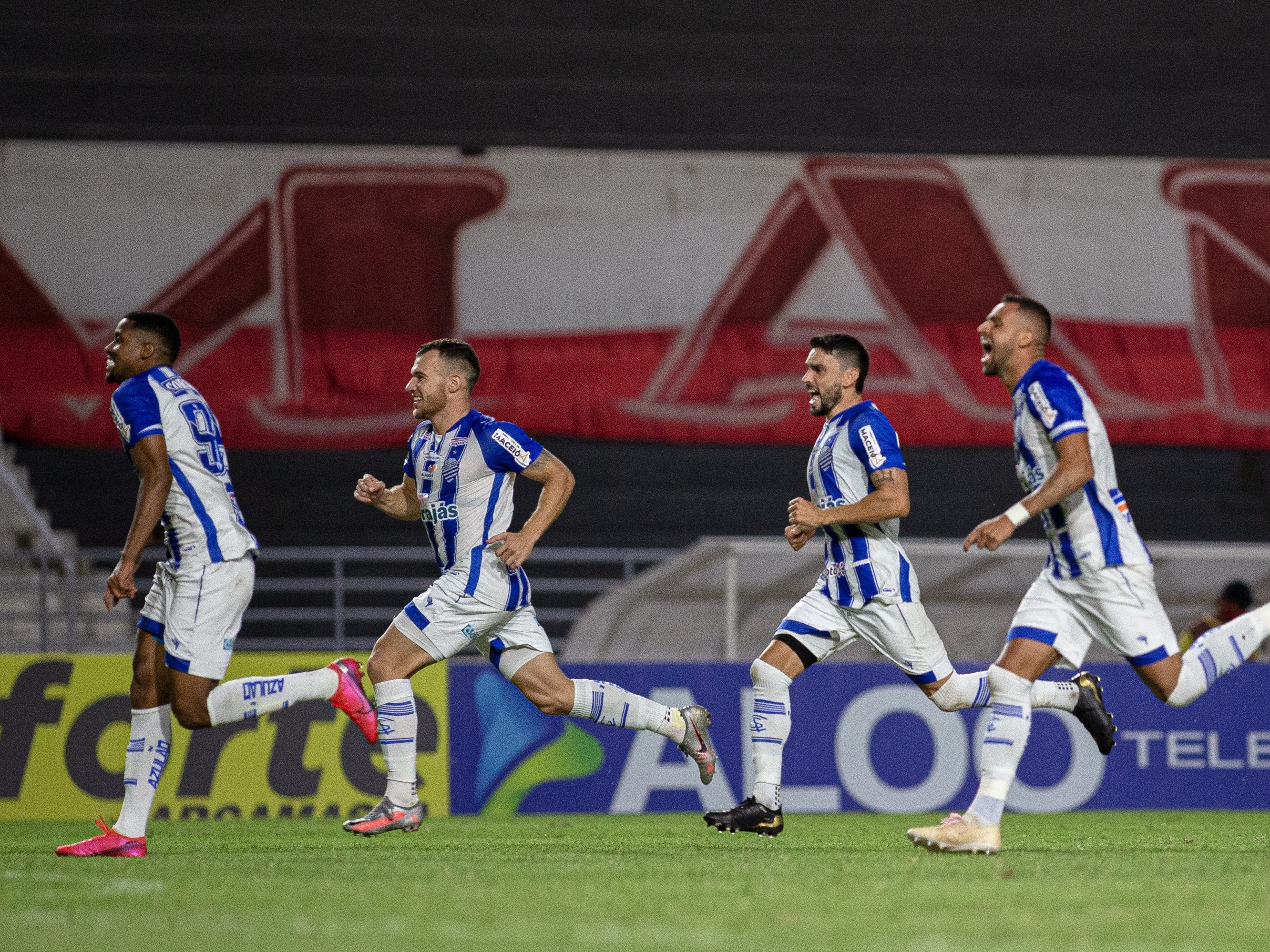 CSA vence no Náutico no estádio Rei Pelé 