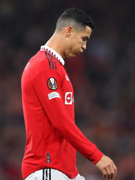 Cristiano Ronaldo se lamenta durante Manchester United x Omonia, jogo da Liga Europa - James Gill/Getty Images
