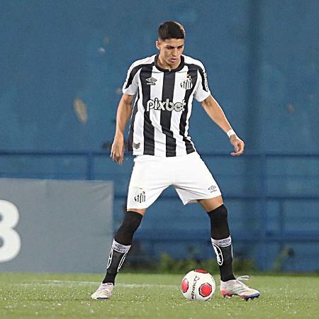 Jair, zagueiro do Santos - Pedro Azevedo/Santos FC