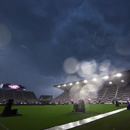 Chuva adia início da apresentação de Messi no DRV PNK Stadium, casa do Inter Miami