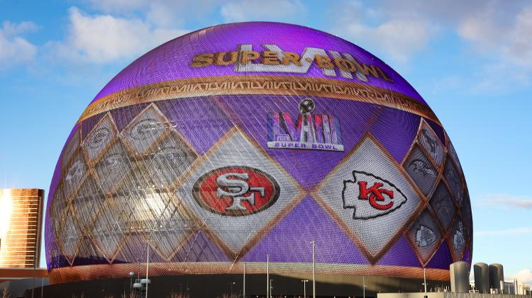 Arena The Sphere exibe imagem antes do Super Bowl 58, em Las Vegas