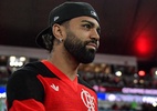 Com camisa de Zico, Gabigol vai ao gramado do Maracanã em jogo do Flamengo - Thiago Ribeiro/AGIF