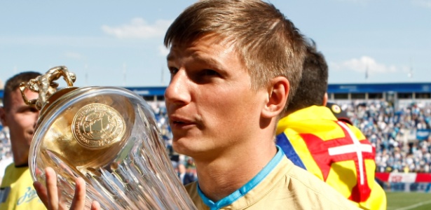 Arshavin comemora título nacional pelo Zenit, da Rússia - Epsilon/Getty Images