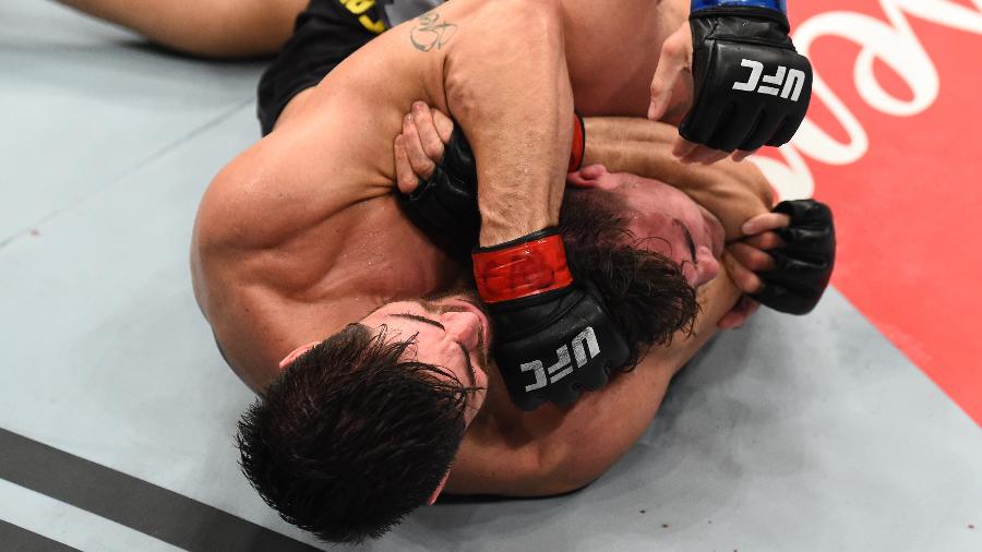Antônio Cara de Sapato finaliza Jack Marshman no UFC São Paulo - Josh Hedges/Zuffa LLC/Zuffa LLC via Getty Images