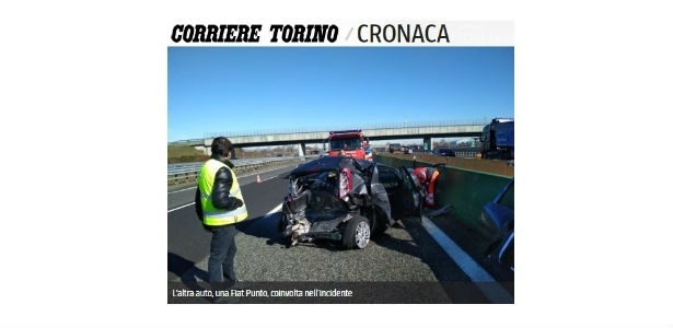 Carro envolvido em acidente com Douglas Costa ficou com a traseira destruída - Reprodução - Reprodução