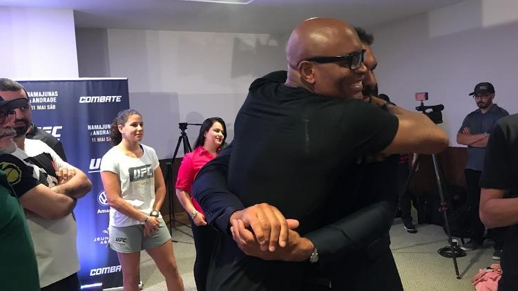 Anderson Silva e Minotauro em evento de divulgação do UFC no Rio de Janeiro - Bruno Braz/UOL - Bruno Braz/UOL