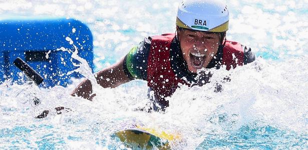Brasileira Ana Satila compete na canoa slalom em Tóquio