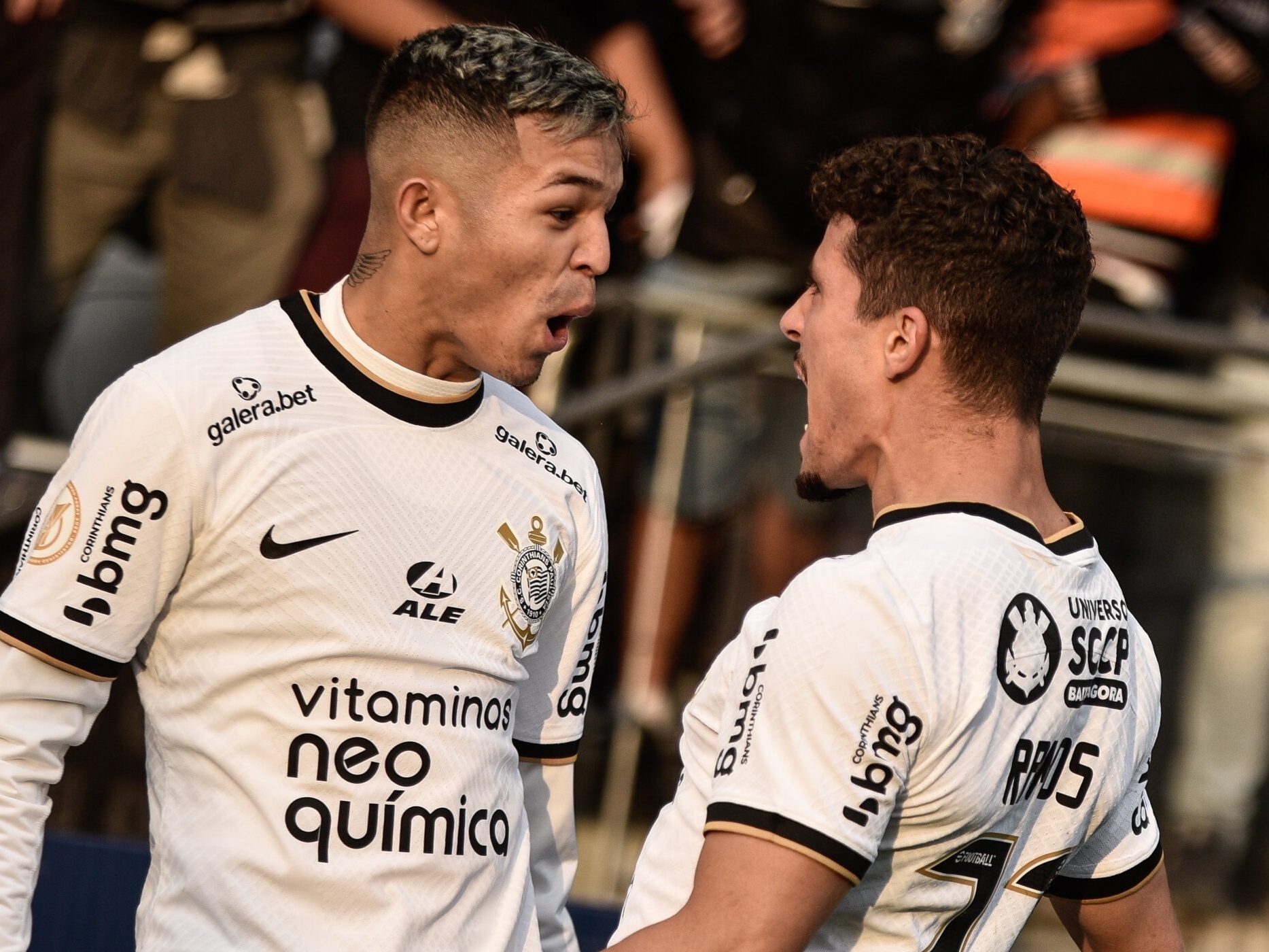 Corinthians recupera bom futebol, bate Juventude e dorme na liderança Corinthians recupera bom futebol, bate Juventude e dorme na liderança