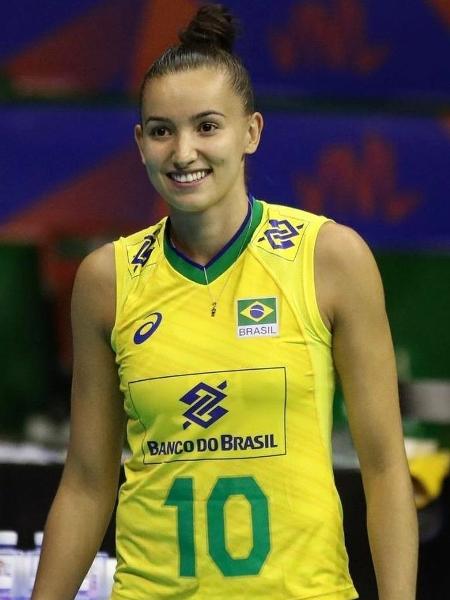 Gabriela Guimarães em ação pela seleção brasileira feminina de vôlei - Divulgação