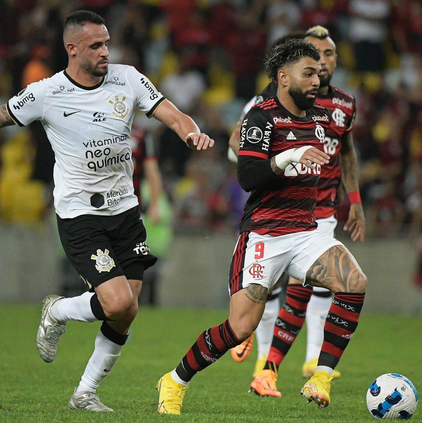 Flamengo x Corinthians: Quem venceu mais vezes o Clássico do Povo?