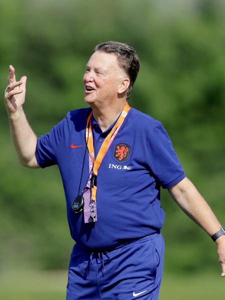 Louis Van Gaal, técnico da Holanda, em treino antes do início da Copa do Mundo do Qatar - Divulgação/Twitter Holanda