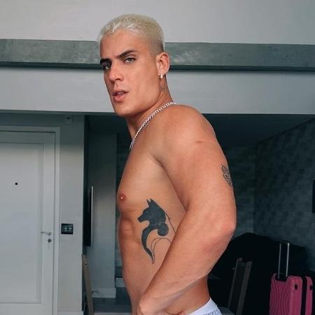 Tiago Ramos em foto no Instagram; modelo mostrou nova tatuagem aos fãs - Reprodução/Instagram