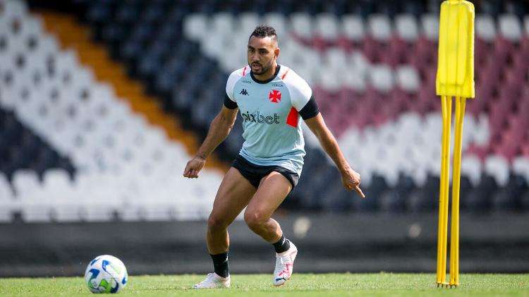 Payet já está treinando com os jogadores do Vasco enquanto não é regularizado