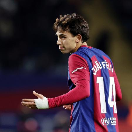 João Félix comemora gol marcado pelo Barcelona contra o Atlético de Madri - David S.Bustamante/Soccrates/Getty Images