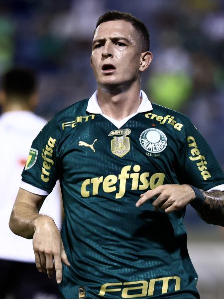Aníbal Moreno em ação durante Palmeiras x Ituano, jogo do Campeonato Paulista