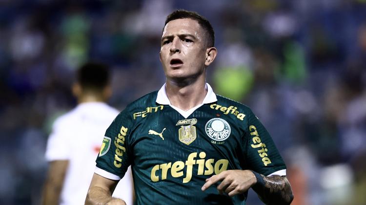Aníbal Moreno em ação durante Palmeiras x Ituano, jogo do Campeonato Paulista