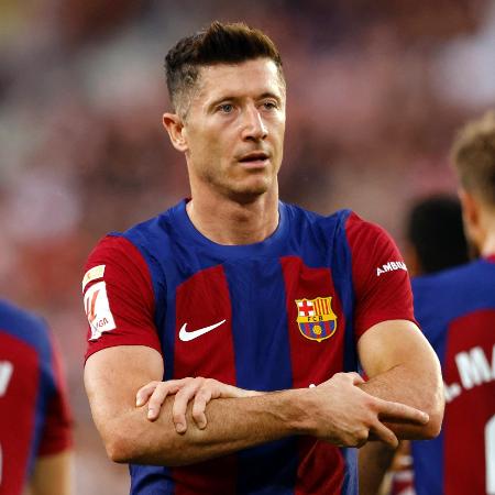 Lewandowski celebra gol em Sevilla x Barcelona, jogo do Campeonato Espanhol - REUTERS/Marcelo Del Pozo