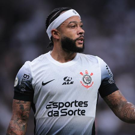 Memphis Depay estreou pelo Corinthians em vitória sobre o Atlético-GO pelo Campeonato Brasileiro - Ettore Chiereguini/AGIF