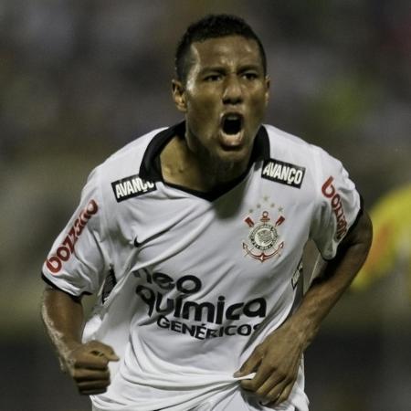 Meia peruano fez parte do elenco do Corinthians que foi campeão brasileiro em 2011