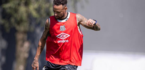 Cuca cobra finalizações no Santos após empate desastroso na Sul-Americana