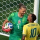 Algoz do Brasil, goleiro que discutiu com Neymar &eacute; anunciado por novo clube
