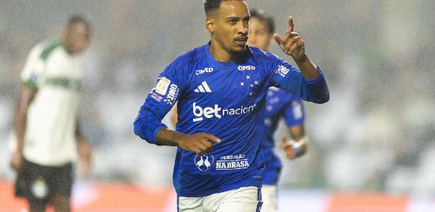 Matheus Pereira marca, Cruzeiro bate o Coritiba e se aproxima do G5