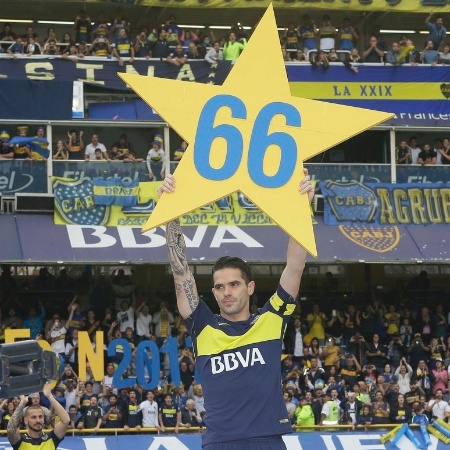 Fernando Gago ergue estrela do 66º título da história do Boca Juniors - Divulgação/Boca Juniors