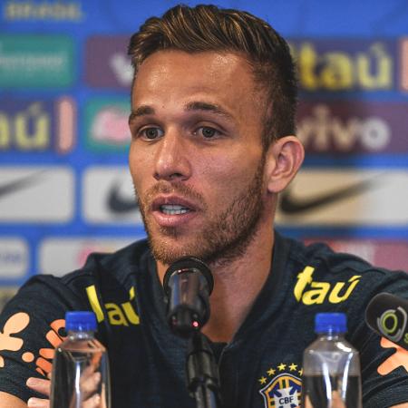 Arthur, durante entrevista coletiva da seleção brasileira