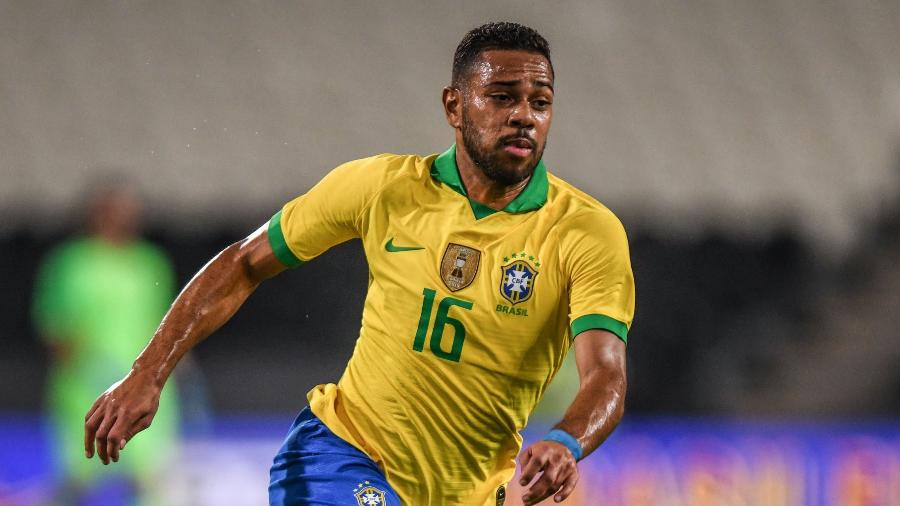 Renan Lodi foi titular da seleção em amistoso contra a Coreia do Sul e deu duas assistências - Pedro Martins/MoWA Press