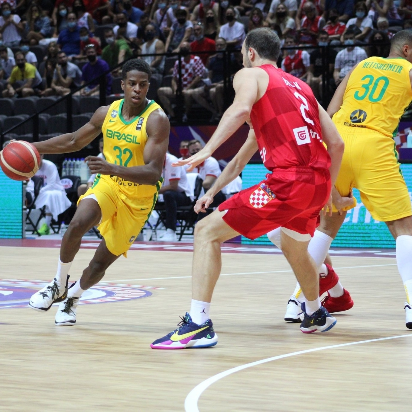 Grécia vence e pega Croácia na semifinal do Pré-Olímpico de basquete de  Turim - ESPN