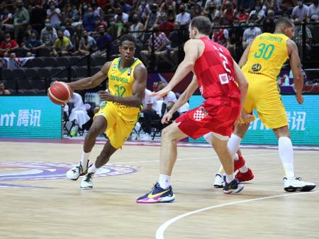 Brasil cai no Mundial e disputará pré-olímpico no basquete - 03/09