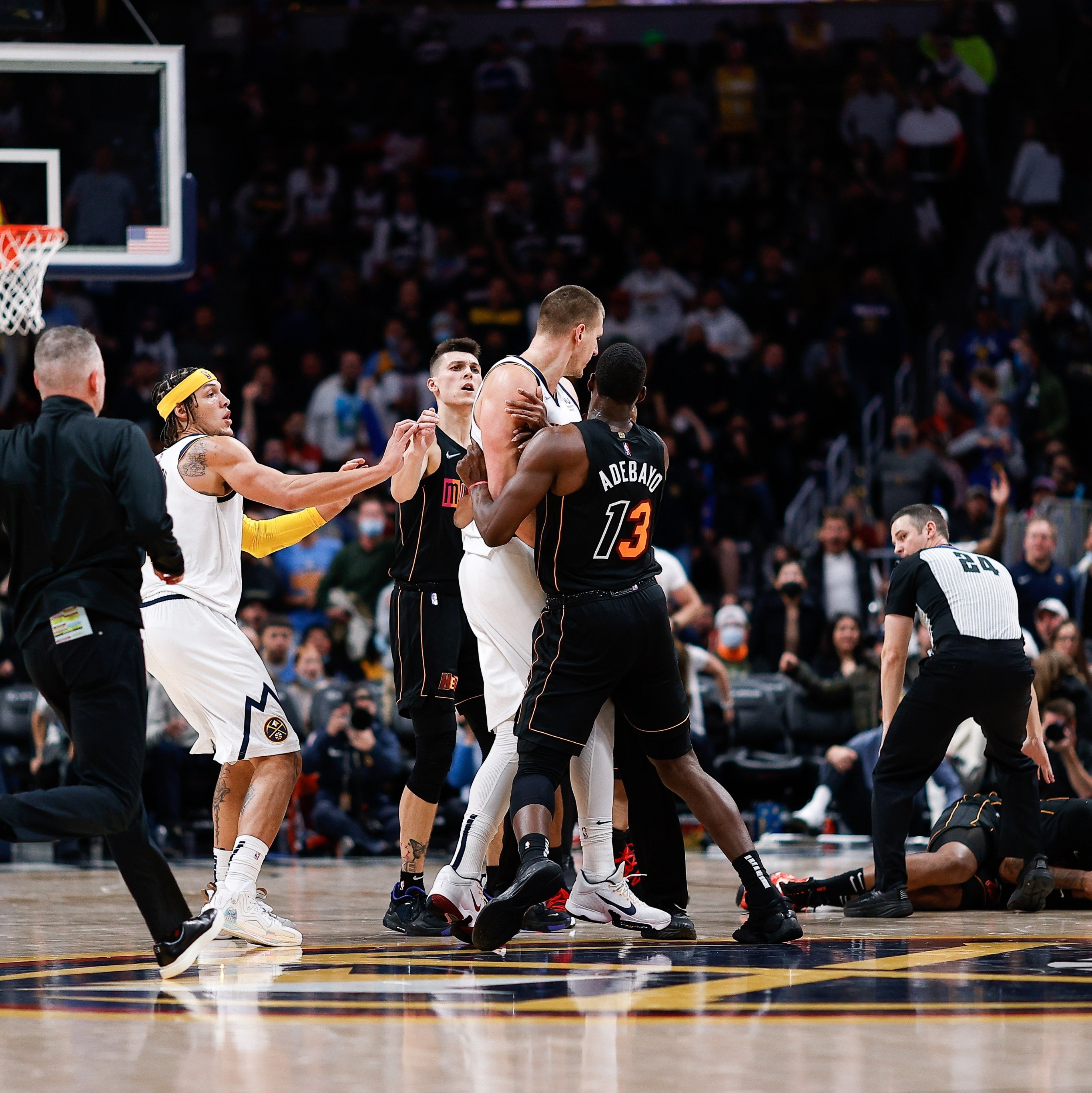 Nuggets vencem Heat com triplo-duplo de Jokic e abrem 1 a 0 nas finais da  NBA