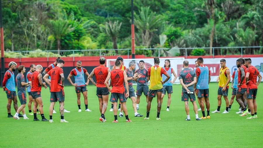 Paulo Sousa conversa com elenco do Flamengo em treino no Ninho do Urubu - Marcelo Cortes / Flamengo