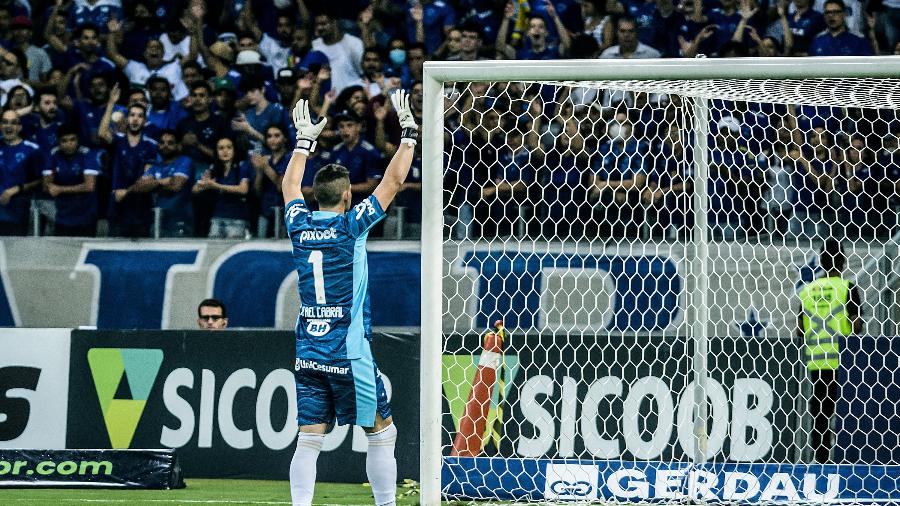 Rafael Cabral elogiou o comportamento da torcida do Cruzeiro nos confrontos com o Athletic - Gustavo Aleixo/Cruzeiro