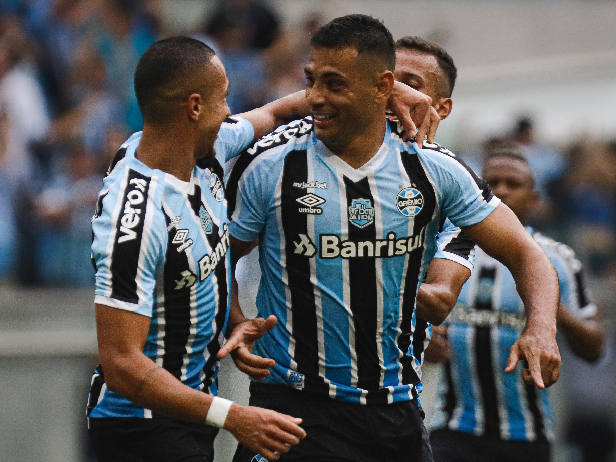 Quantos gols o Grêmio fez na Série B?